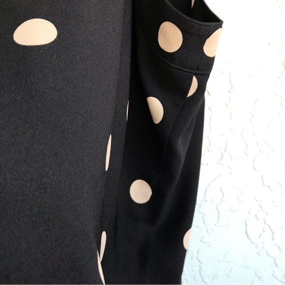 🦄 Ann Taylor Polka Dot Cross Back Top - Picture 4 of 8